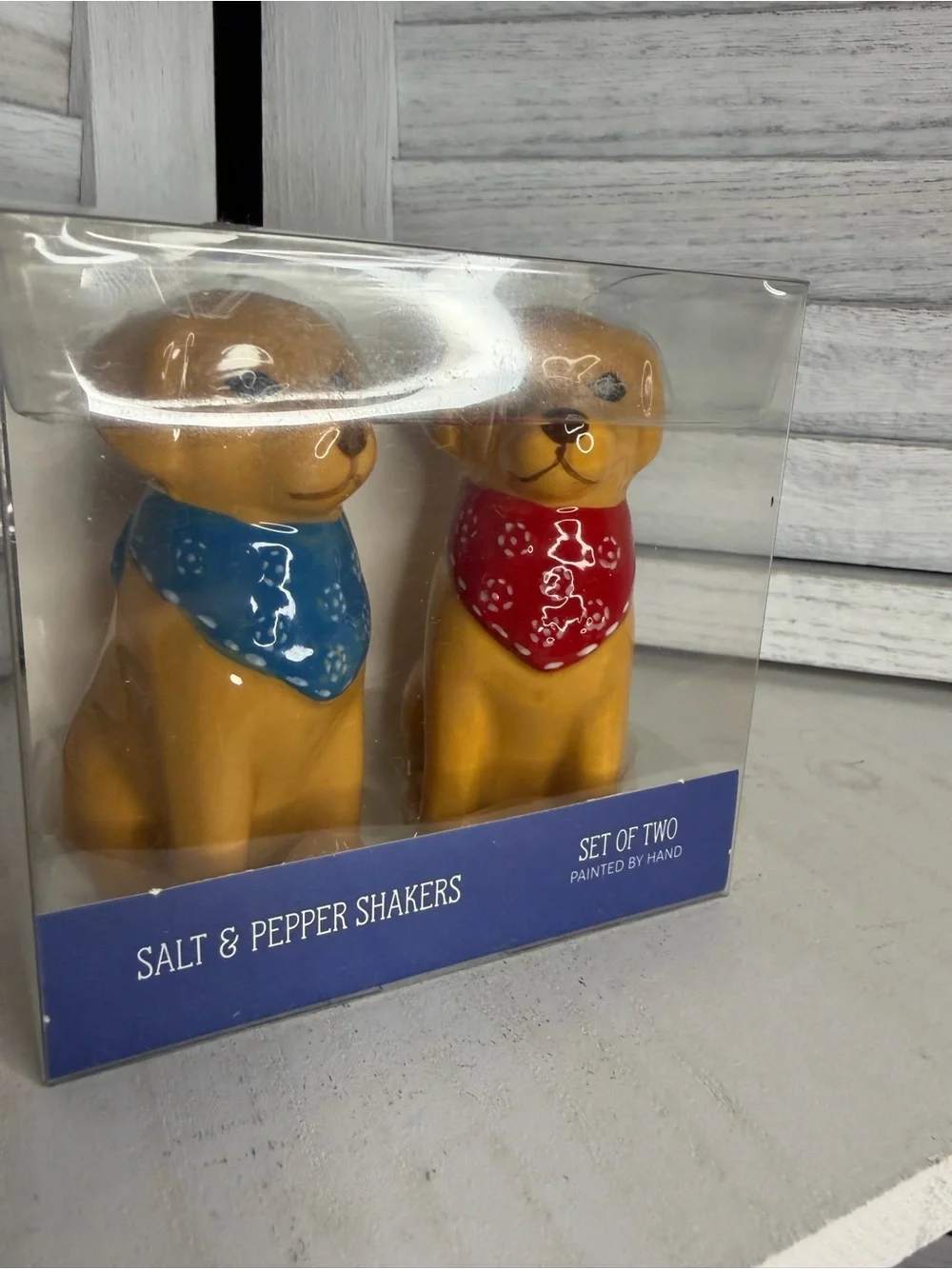 Salt & Pepper Dog Shaker Set - Blue and Red Bandanas
